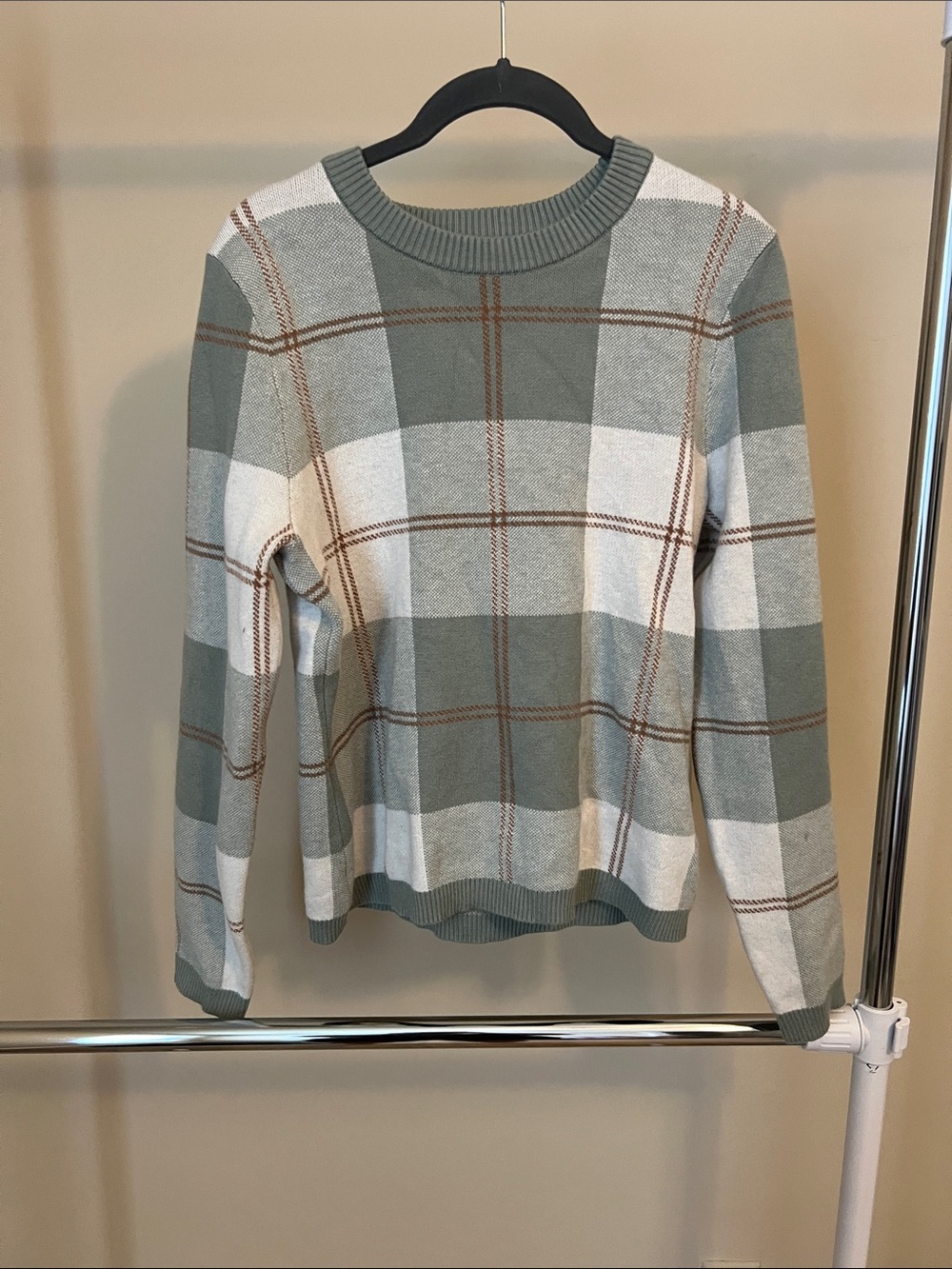 Max Studio Plaid Crewneck Sweater - Sage Green & White